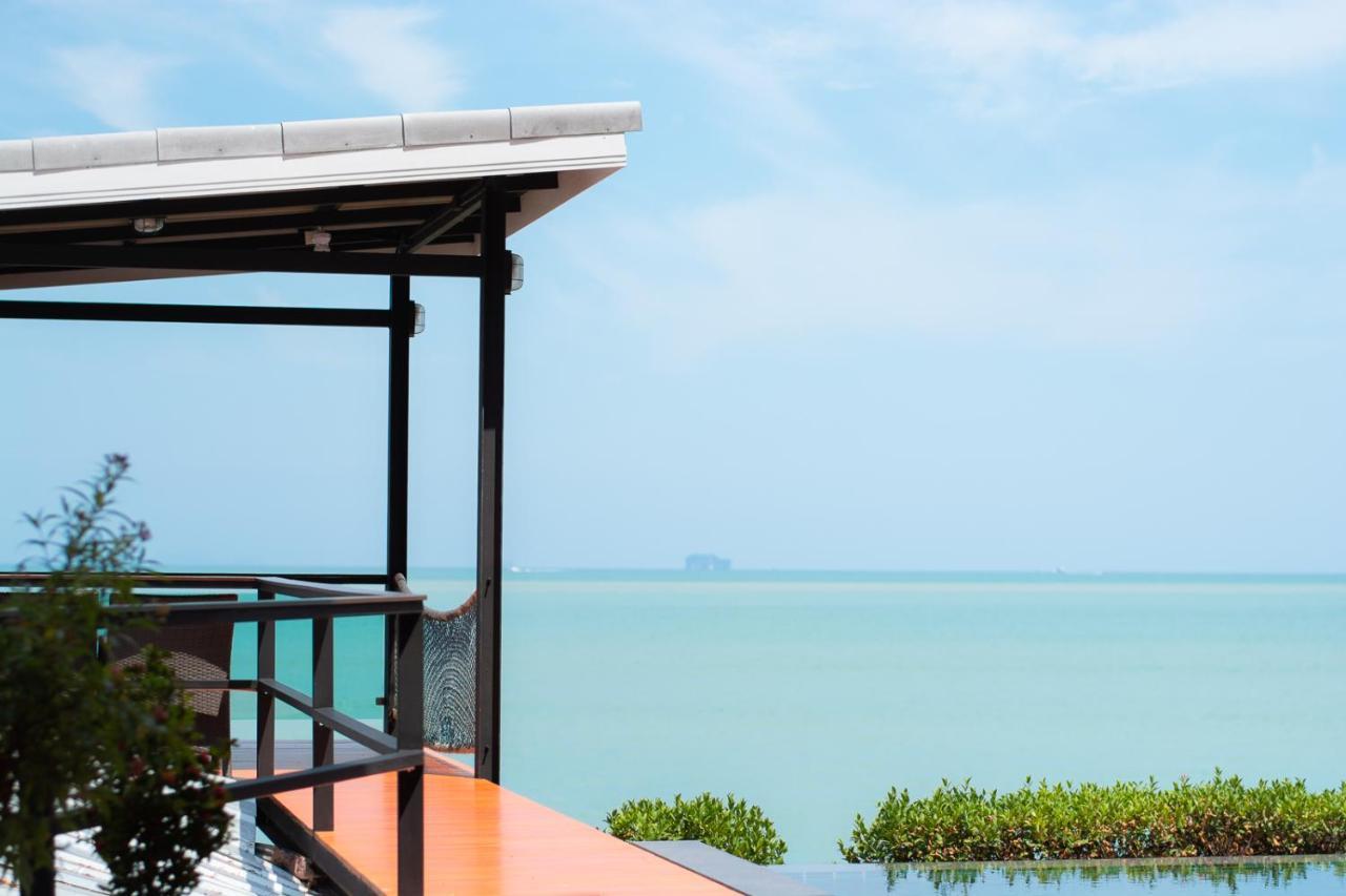 Koh Sirey Beachfront Pool Villa Phuket Extérieur photo