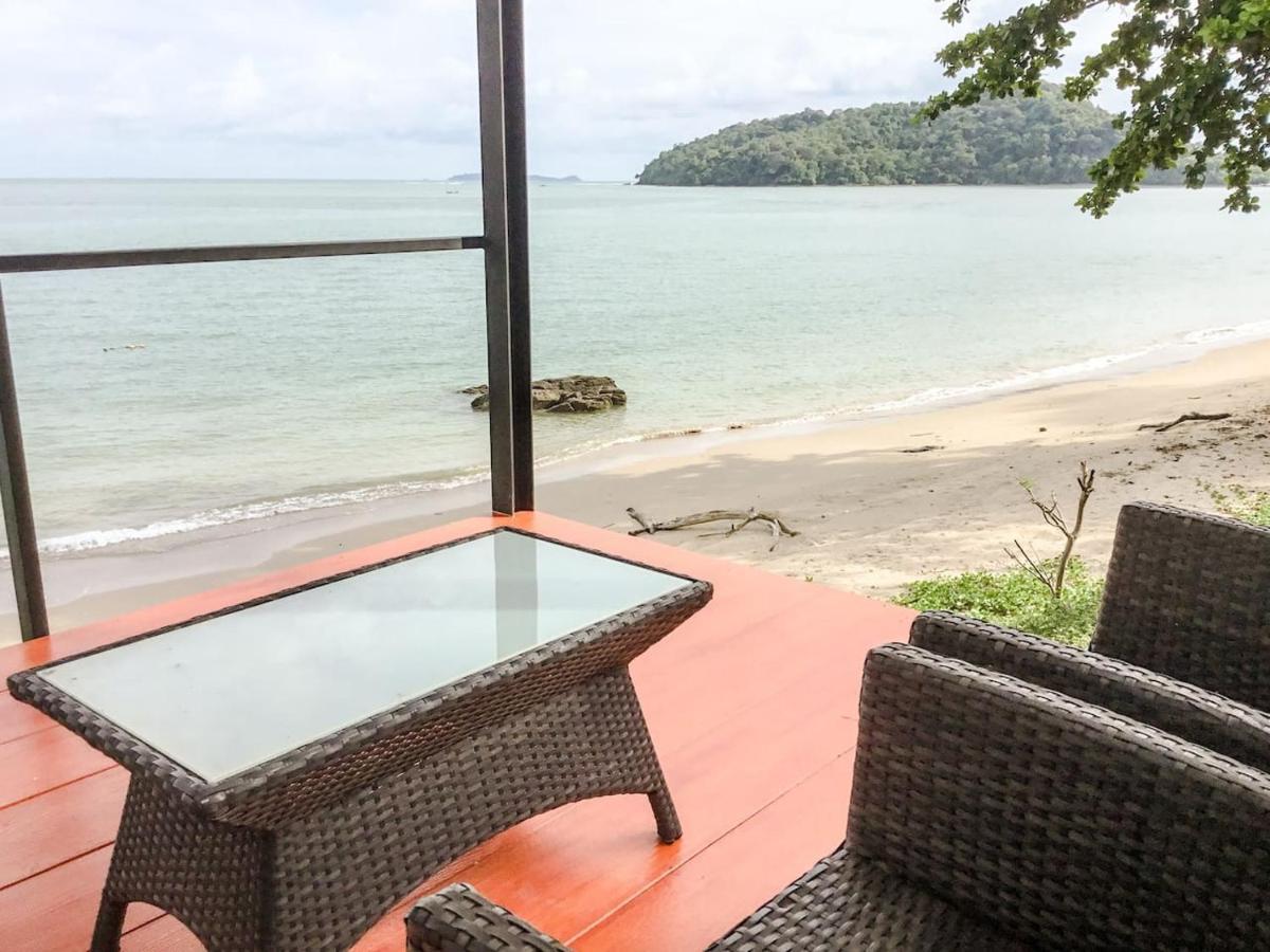 Koh Sirey Beachfront Pool Villa Phuket Extérieur photo