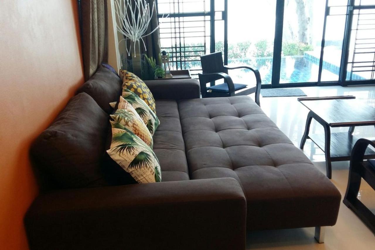 Koh Sirey Beachfront Pool Villa Phuket Extérieur photo