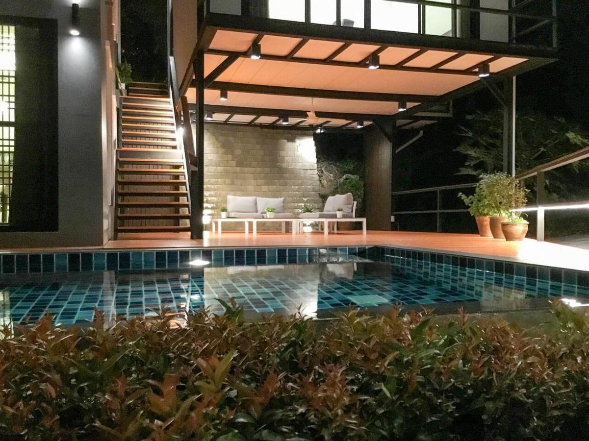 Koh Sirey Beachfront Pool Villa Phuket Extérieur photo