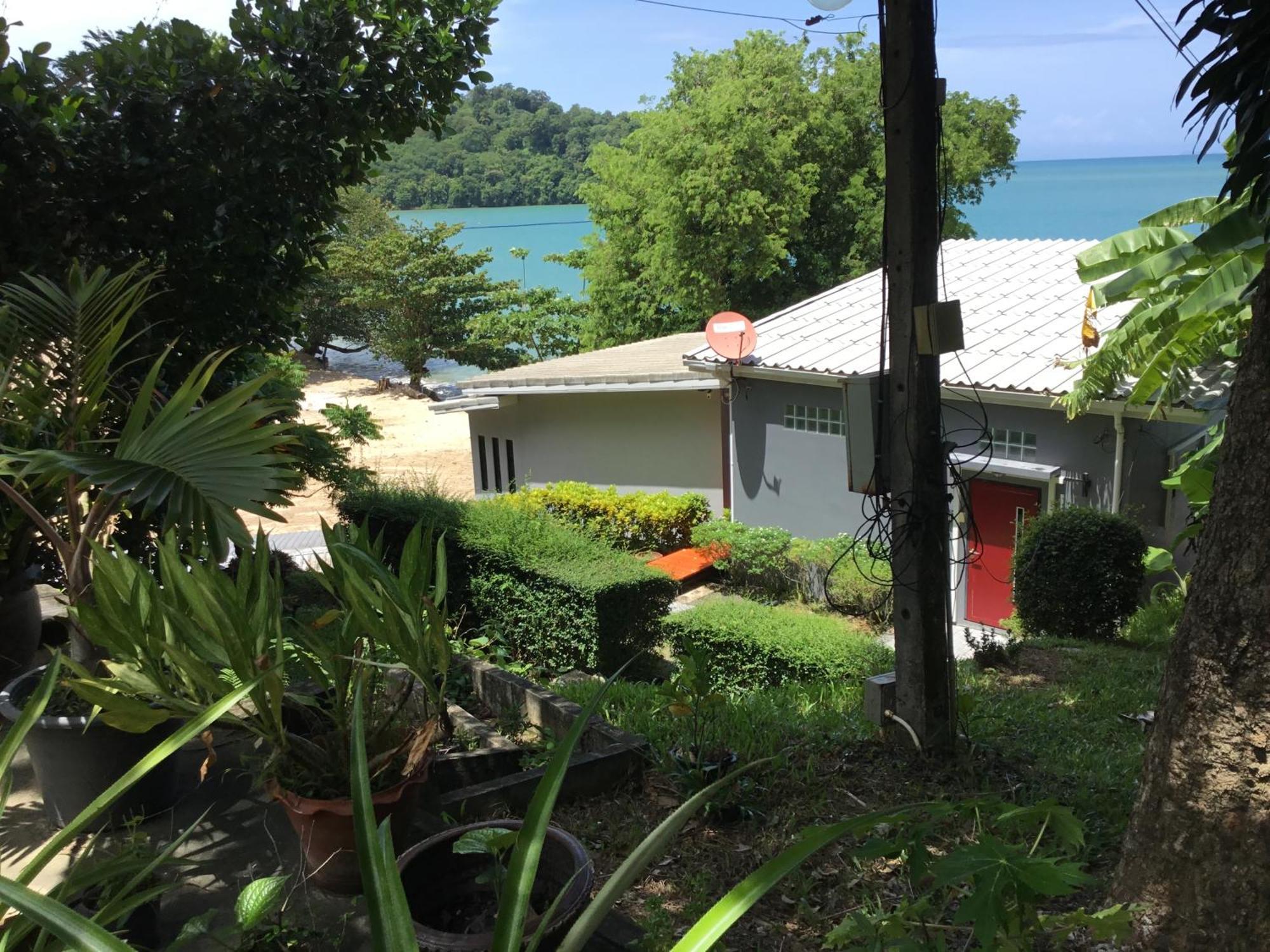 Koh Sirey Beachfront Pool Villa Phuket Extérieur photo