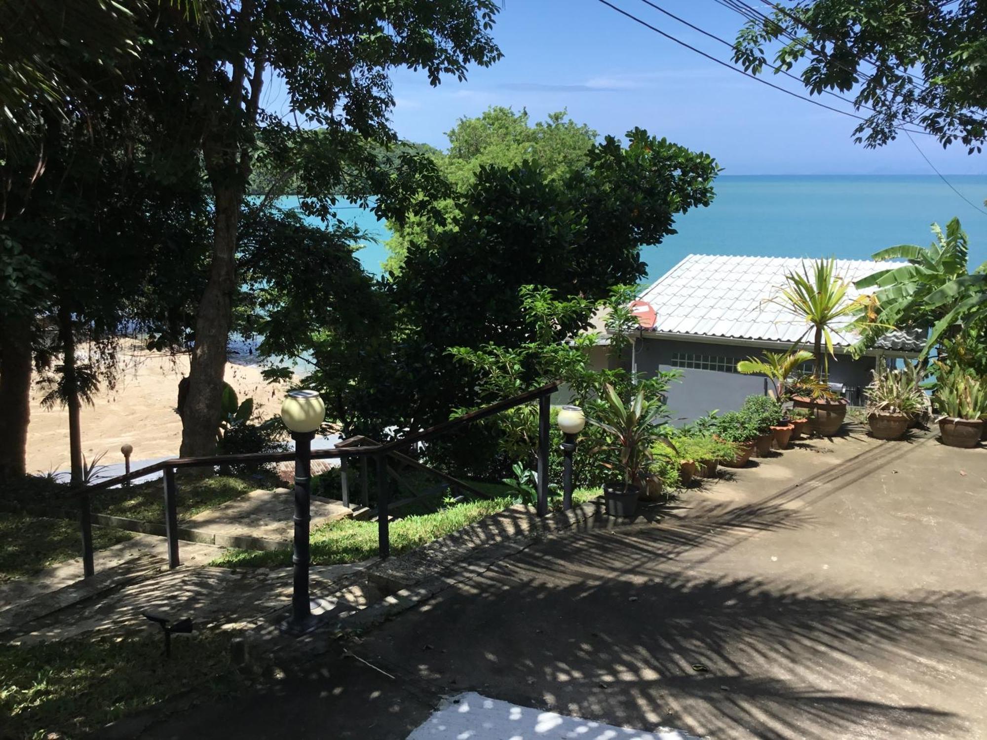 Koh Sirey Beachfront Pool Villa Phuket Extérieur photo